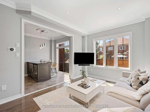 3 Via Toscana Rd, Vaughan, ON - Indoor Photo Showing Living Room