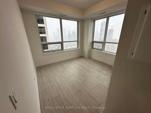 2810-30 Elm Dr W, Mississauga, ON - Indoor Photo Showing Other Room