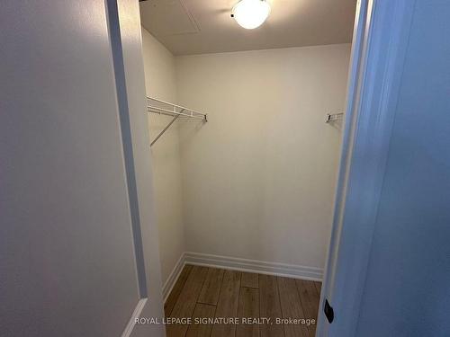 2810-30 Elm Dr W, Mississauga, ON - Indoor Photo Showing Other Room