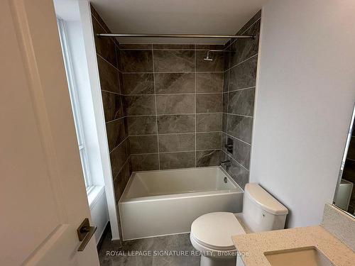 2810-30 Elm Dr W, Mississauga, ON - Indoor Photo Showing Bathroom