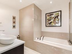 Ensuite bathroom - 