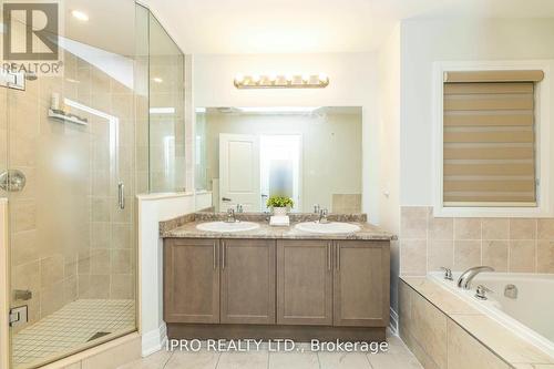 7 Dalbeattie Drive, Brampton, ON - Indoor Photo Showing Bathroom