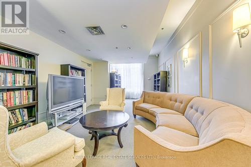 607 - 38 Fontenay Court, Toronto, ON - Indoor Photo Showing Living Room