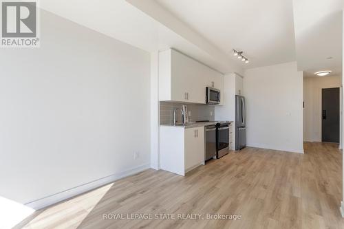 1604 - 335 Wheat Boom Drive, Oakville, ON - Indoor Photo Showing Kitchen