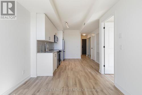 1604 - 335 Wheat Boom Drive, Oakville, ON - Indoor Photo Showing Kitchen