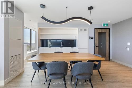 1604 - 335 Wheat Boom Drive, Oakville, ON - Indoor Photo Showing Dining Room