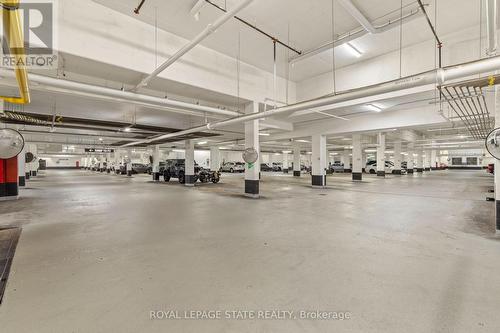 1604 - 335 Wheat Boom Drive, Oakville, ON - Indoor Photo Showing Garage