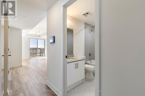 1604 - 335 Wheat Boom Drive, Oakville, ON - Indoor Photo Showing Bathroom