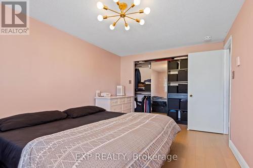 21 Hamlet Court, Brampton, ON - Indoor Photo Showing Bedroom