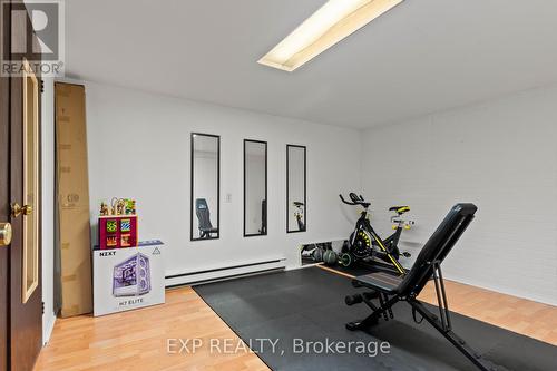 21 Hamlet Court, Brampton, ON - Indoor