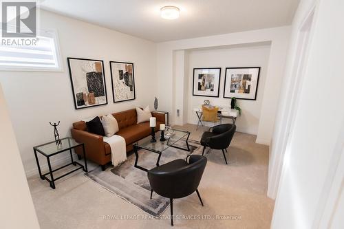 3300 Mariner Passage, Oakville, ON - Indoor Photo Showing Living Room