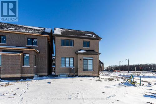 3300 Mariner Passage, Oakville, ON - Outdoor