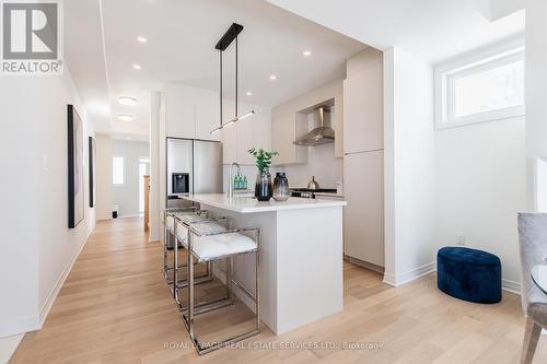 3300 Mariner Passage, Oakville, ON - Indoor Photo Showing Kitchen