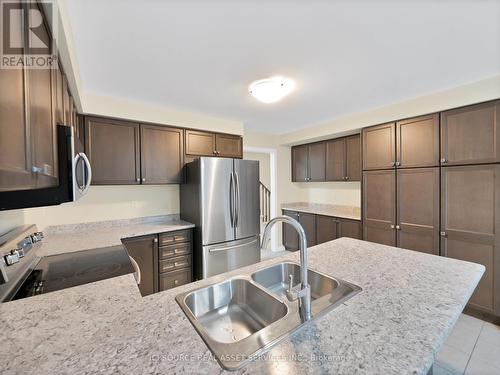 26 Cloy Drive, Thorold, ON - Indoor Photo Showing Kitchen With Stainless Steel Kitchen With Double Sink