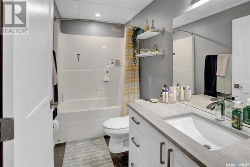 192 Wellington Drive, Moose Jaw, SK - Indoor Photo Showing Bathroom