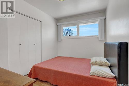 1103 Simpson Avenue, Moose Jaw, SK - Indoor Photo Showing Bedroom