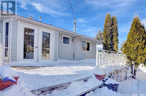 1103 Simpson Avenue, Moose Jaw, SK - Outdoor