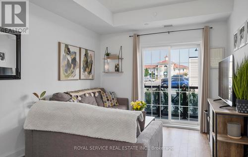 127 - 50 Lakebreeze Drive, Clarington (Newcastle), ON - Indoor Photo Showing Living Room