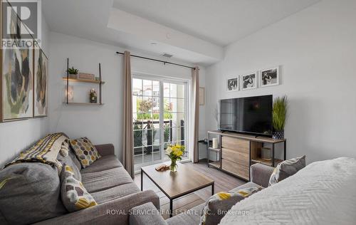 127 - 50 Lakebreeze Drive, Clarington (Newcastle), ON - Indoor Photo Showing Living Room