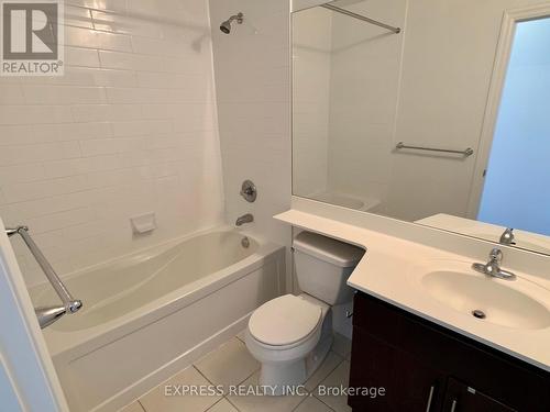 2205 - 30 Herons Hill Way, Toronto, ON - Indoor Photo Showing Bathroom