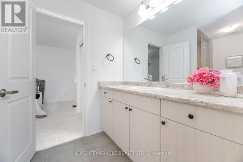 2885 Foxden Square, Pickering, ON - Indoor Photo Showing Bathroom