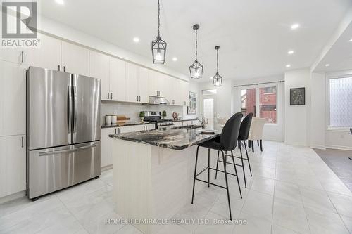 2885 Foxden Square, Pickering, ON - Indoor Photo Showing Kitchen With Upgraded Kitchen