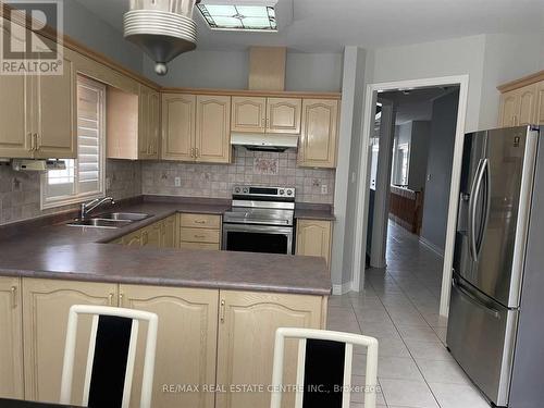 226 Monte Carlo(Upper) Drive, Vaughan, ON - Indoor Photo Showing Kitchen With Double Sink