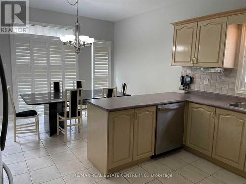 226 Monte Carlo(Upper) Drive, Vaughan, ON - Indoor Photo Showing Kitchen