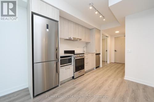 1101 - 195 Commerce Street, Vaughan, ON - Indoor Photo Showing Kitchen With Stainless Steel Kitchen