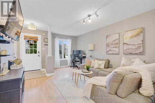 143 Sproule Drive, Barrie, ON - Indoor Photo Showing Living Room