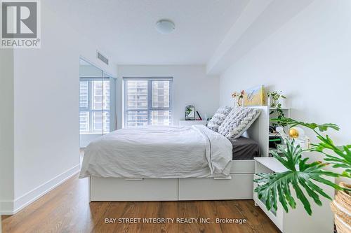 2323 - 9 Mabelle Avenue, Toronto, ON - Indoor Photo Showing Bedroom