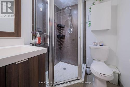 2323 - 9 Mabelle Avenue, Toronto, ON - Indoor Photo Showing Bathroom