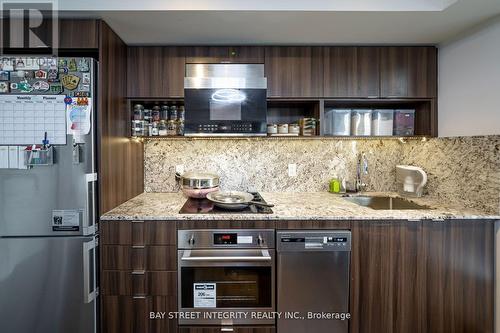 2323 - 9 Mabelle Avenue, Toronto, ON - Indoor Photo Showing Kitchen With Upgraded Kitchen