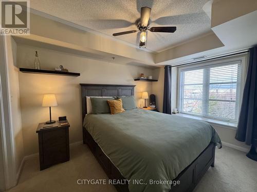 413 - 3060 Rotary Way, Burlington, ON - Indoor Photo Showing Bedroom