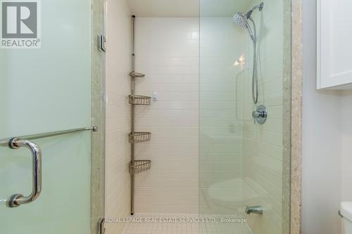 509 - 55 Speers Road, Oakville, ON - Indoor Photo Showing Bathroom