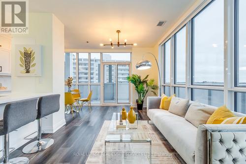 509 - 55 Speers Road, Oakville, ON - Indoor Photo Showing Living Room