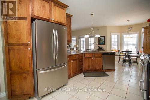 15 Burton Avenue, Brant, ON - Indoor Photo Showing Kitchen