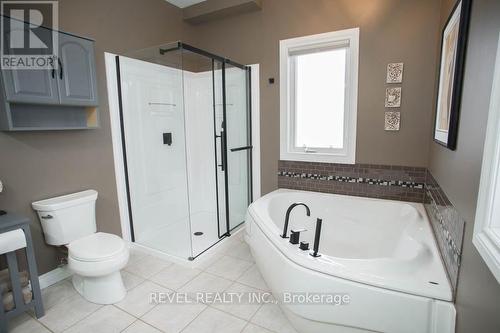 15 Burton Avenue, Brant, ON - Indoor Photo Showing Bathroom