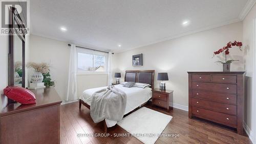 48 Bayview Drive, Grimsby, ON - Indoor Photo Showing Bedroom