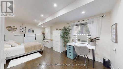 48 Bayview Drive, Grimsby, ON - Indoor Photo Showing Bedroom