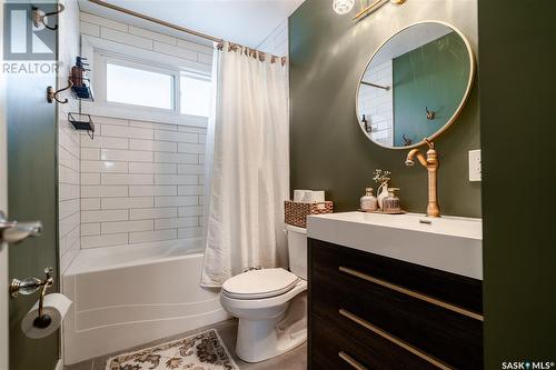 218 Forsyth Crescent, Regina, SK - Indoor Photo Showing Bathroom