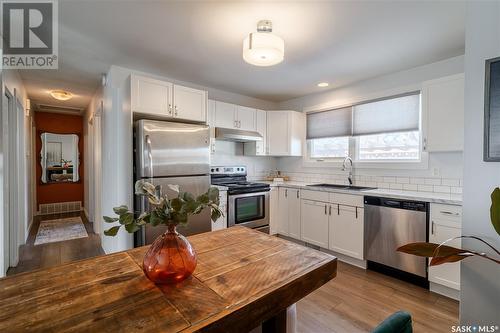 218 Forsyth Crescent, Regina, SK - Indoor Photo Showing Kitchen With Upgraded Kitchen