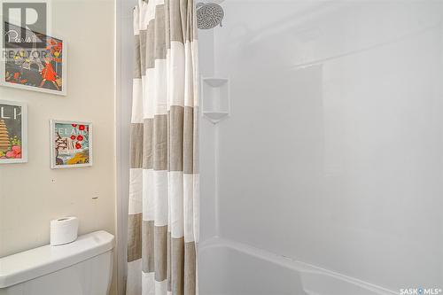 314B 4040 8Th Street, Saskatoon, SK - Indoor Photo Showing Bathroom