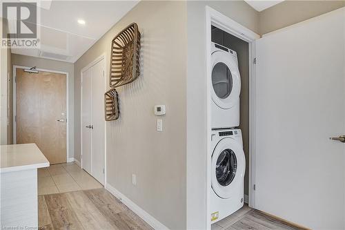 60 Charles Street Unit# 2403, Kitchener, ON - Indoor Photo Showing Laundry Room