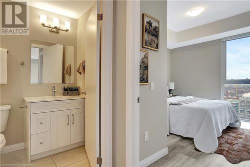 60 Charles Street Unit# 2403, Kitchener, ON - Indoor Photo Showing Bathroom