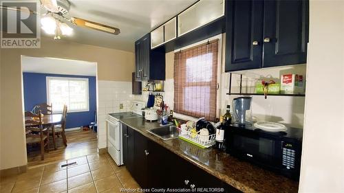 643 Bensette, Windsor, ON - Indoor Photo Showing Kitchen