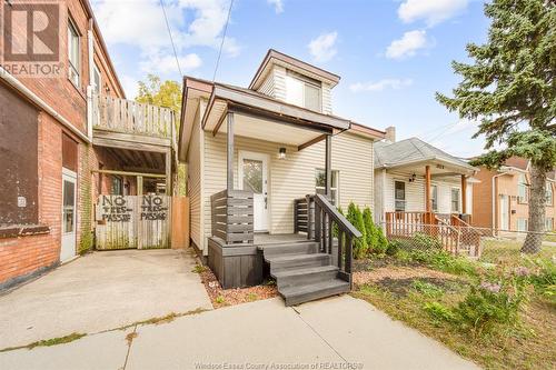 1018 Cataraqui Street, Windsor, ON - Outdoor With Facade