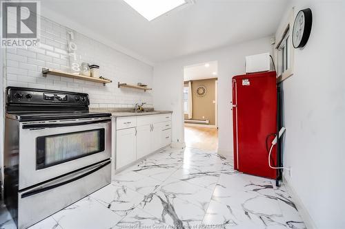 1018 Cataraqui Street, Windsor, ON - Indoor Photo Showing Kitchen