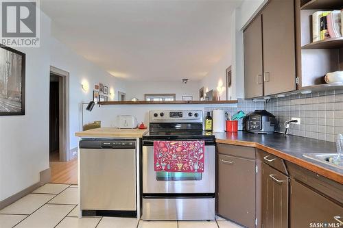 3438 Victoria Avenue, Regina, SK - Indoor Photo Showing Kitchen