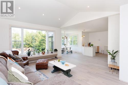 Lot 21 Ellwood Crescent, Galway-Cavendish And Harvey, ON - Indoor Photo Showing Living Room